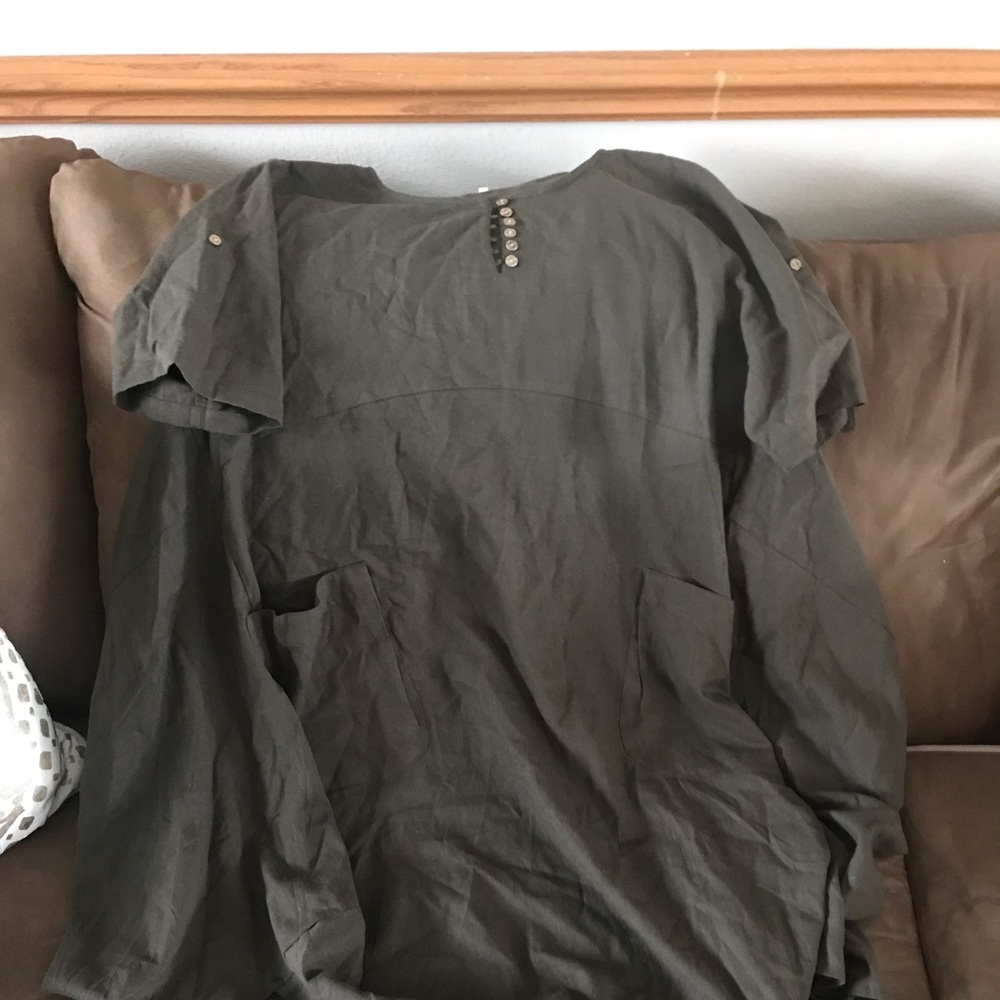 Oversized dark Green dress with buttons.